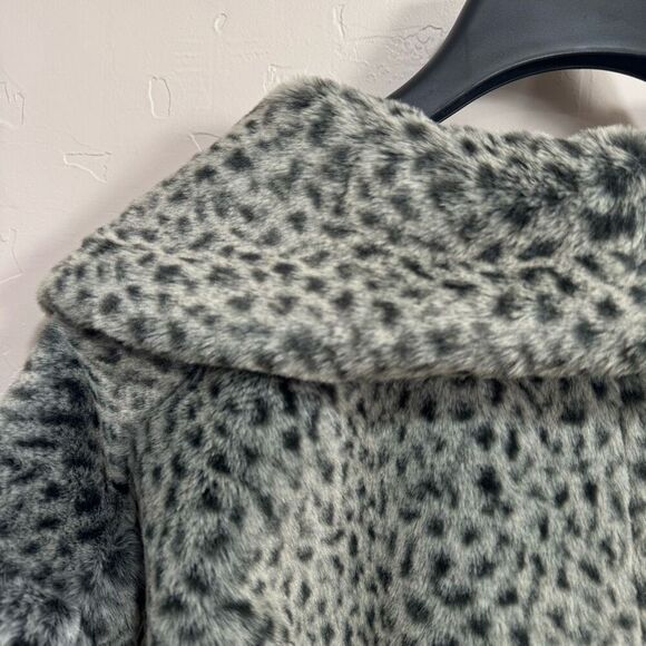 Gray Leopard Print Faux Fur Trench Coat - Picture 4 of 11